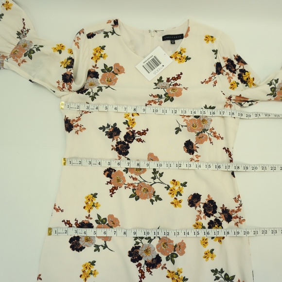 NEW Sanctuary Bell Sleeves Floral Printed Dress M - Picture 6 of 8